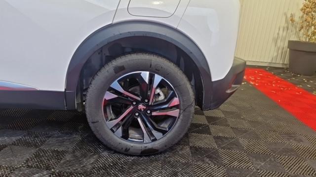 Peugeot 2008 image 9