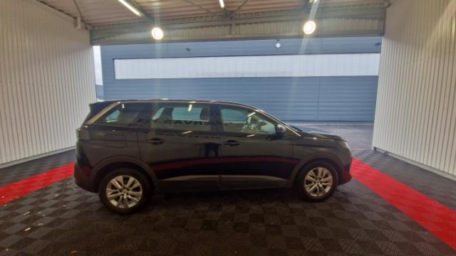 Peugeot 5008 image 2