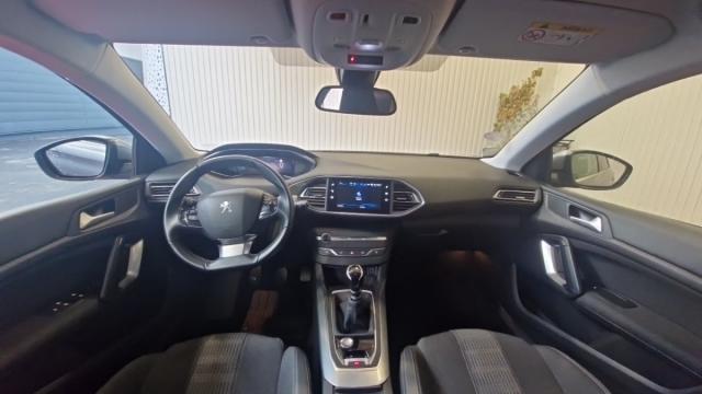 Peugeot 308 image 3
