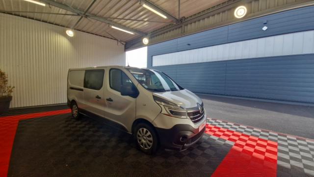 Renault Trafic image 3