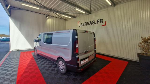 Renault Trafic image 2