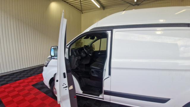 Ford Transit Custom image 8