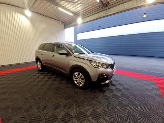 Peugeot 5008 image 2