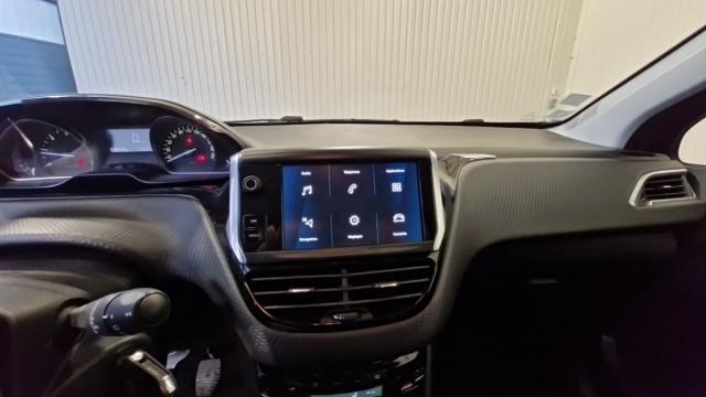 Peugeot 2008 image 9