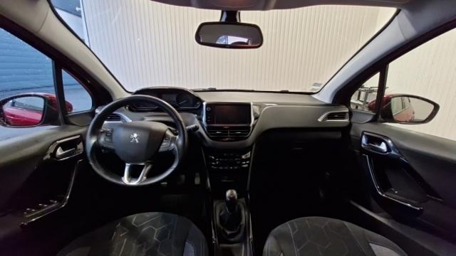 Peugeot 2008 image 1