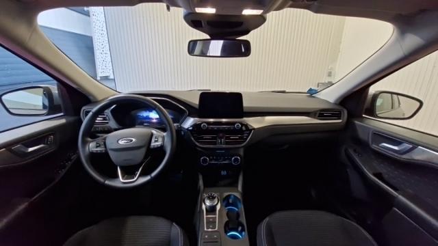 Ford Kuga image 7
