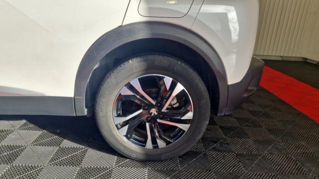 Peugeot 2008 image 9