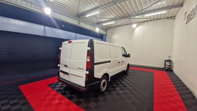 Renault Trafic image 1