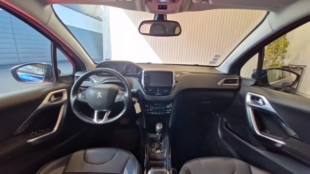 Peugeot 2008 image 2