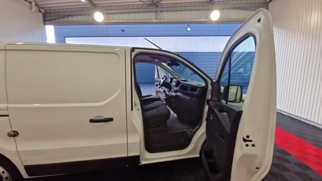 Renault Trafic image 8