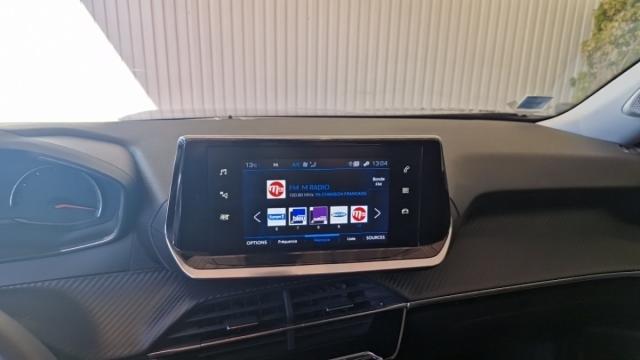 Peugeot 2008 image 8