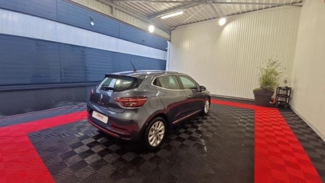 Renault Clio image 2