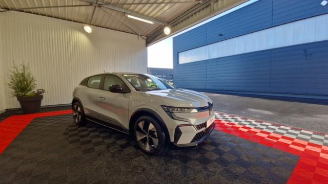 Renault Mégane E-Tech image 4