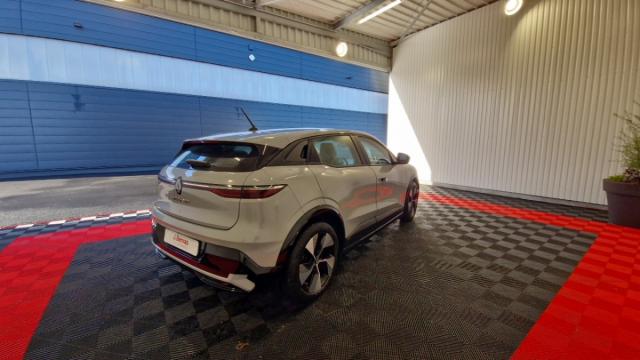 Renault Mégane E-Tech image 9