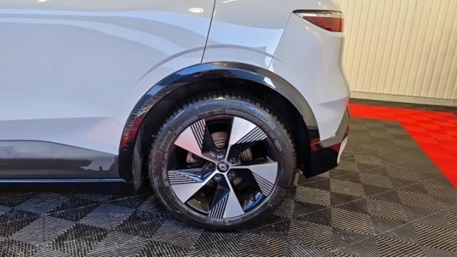 Renault Mégane E-Tech image 8