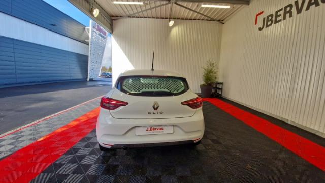 Renault Clio image 9