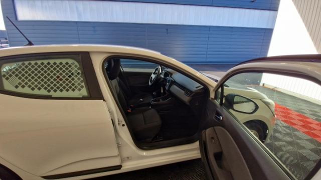 Renault Clio image 6