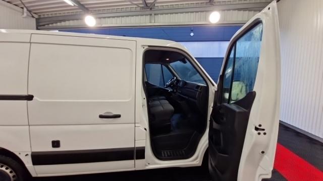 Renault Master image 1