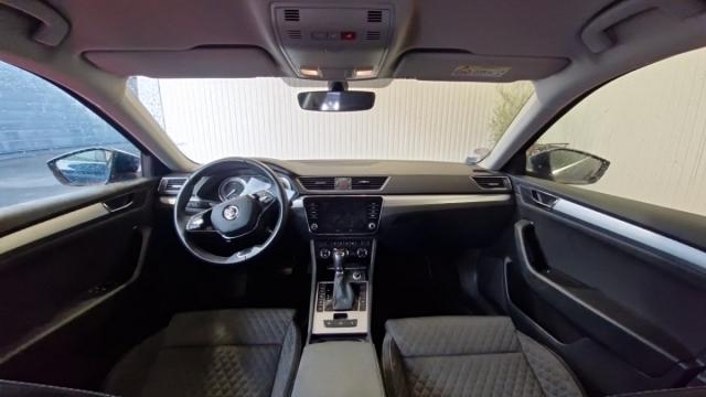 Skoda Superb Combi image 5
