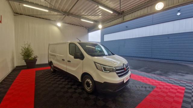 Renault Trafic image 8