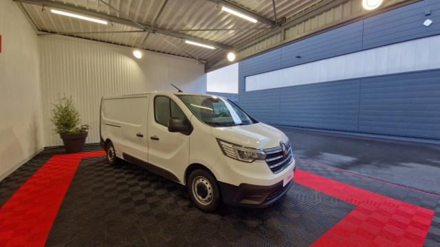 Renault Trafic image 9