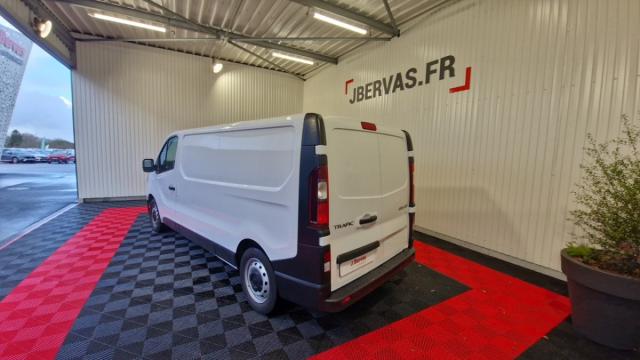 Renault Trafic image 4