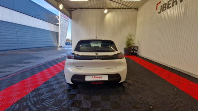 Peugeot E-208 image 7