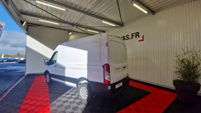 Ford Transit image 8