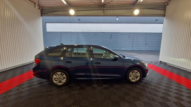 Skoda Octavia image 1