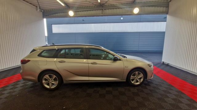 Opel Insignia Sports Tourer image 8