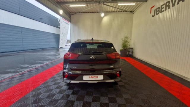 Kia Niro image 8