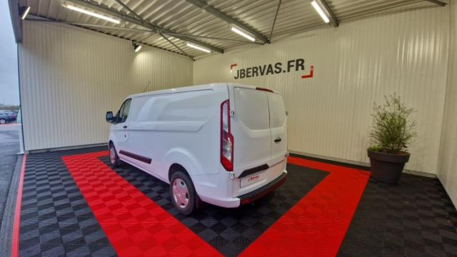 Ford Transit Custom image 3