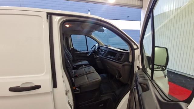 Ford Transit Custom image 5