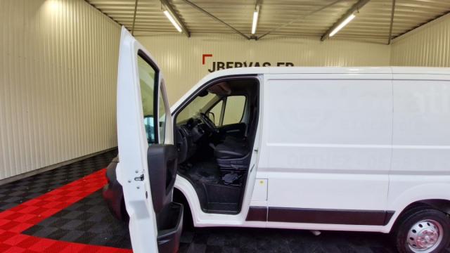 Peugeot Boxer image 2