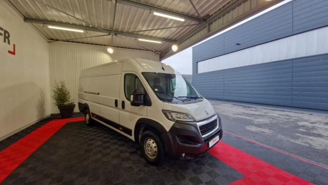 Peugeot Boxer image 1