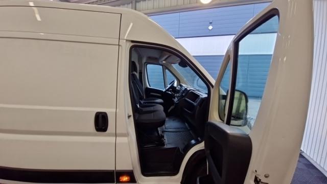 Peugeot Boxer image 9