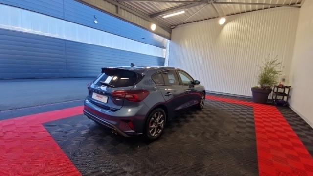 Ford Focus image 6