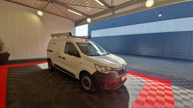 Renault Express Van image 3