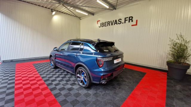 Lynk & Co 01 image 4