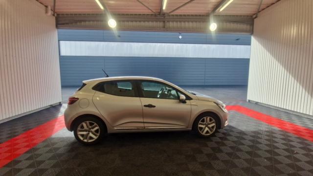 Renault Clio image 9