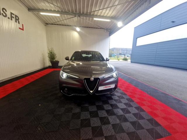 Alfa Romeo Stelvio image 6
