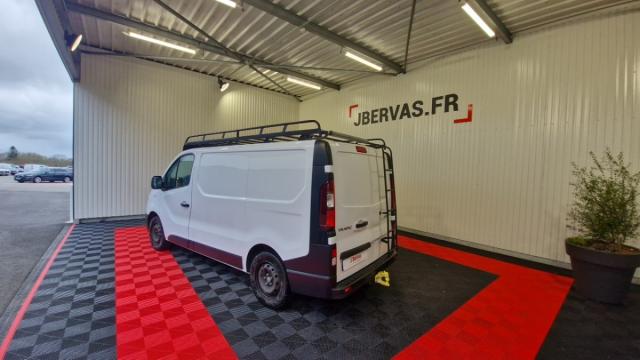 Renault Trafic image 2