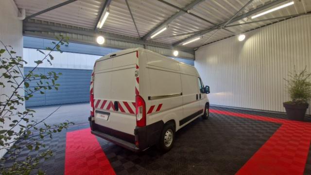 Peugeot Boxer image 1