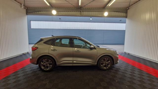 Ford Kuga image 7
