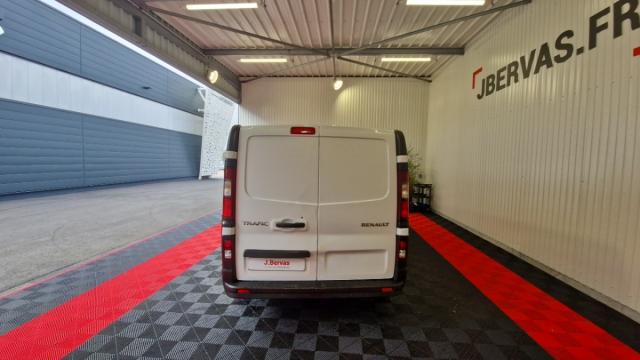 Renault Trafic image 2