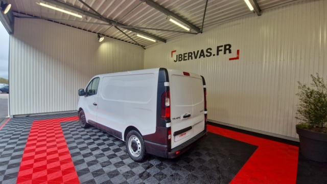 Renault Trafic image 9