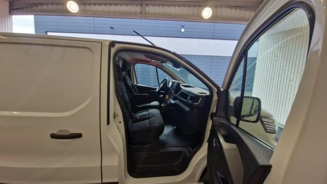 Renault Trafic image 1