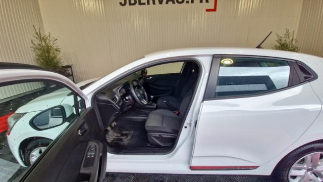 Renault Clio image 9