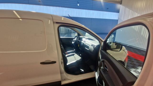 Renault Express Van image 5