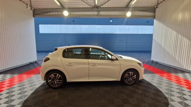 Peugeot 208 image 7